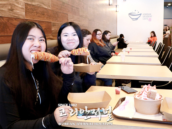 ‘설빙수’와 ‘청춘핫도그’가 만나는 날 3 8 2. 설빙수 청춘핫도그 판매 시작 3 1