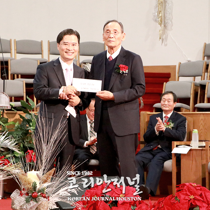 “온 교회가 함께 행복한 교회” 향해 ‘신년 50년’ 선포 2 7 1. 한인교회 이충희 목사 취임예배 2