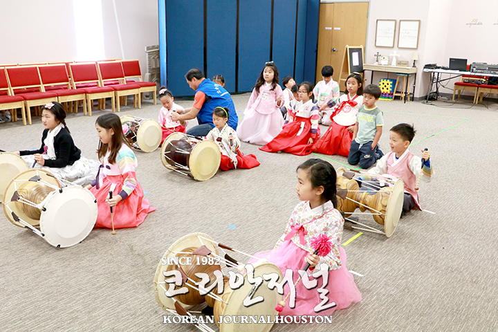 순복음한글학교 ‘제 2회 뿌리교육 체험학습’ 실시 4 9 1. 순복음한글학교 제2회 뿌리교육 3