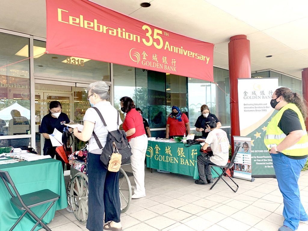 골든뱅크, 창립 35주년 기념 ‘무료 독감주사’ 사회 환원 2 7 1. 골든뱅크 창립 35주년 2