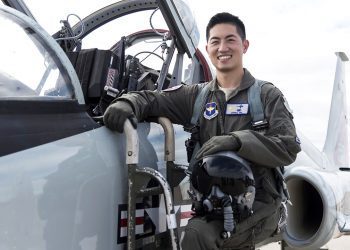 ‘F-16 파일럿’ 조슈아 김 대위의 은빛날개 스토리