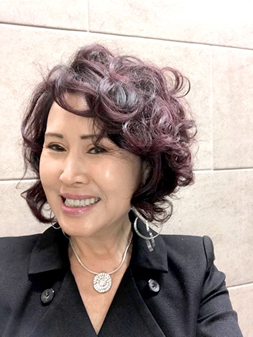 헬렌 장 前 한인회장, 휴스턴 통합 한인회 제 2대 이사장 선출 1 1 2. 헬렌장 전 한인회장 휴스턴한인회 2대 이사장 선출