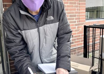 “옛 전우들에게 고합니다. 향군 미중남부지회를 되살립시다!”