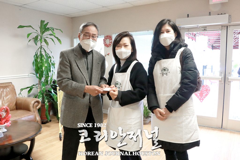 4. 휴스턴 이대동문회 떡국대접 2