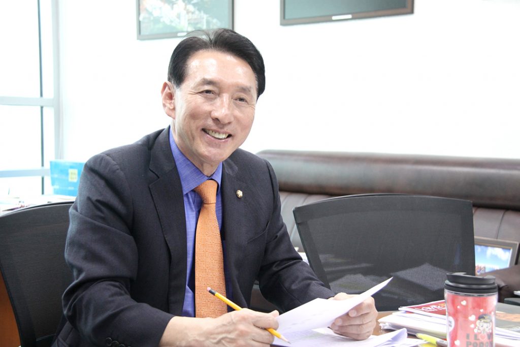 7 1. 재외선거 우편투표 도입 법안 발의 1
