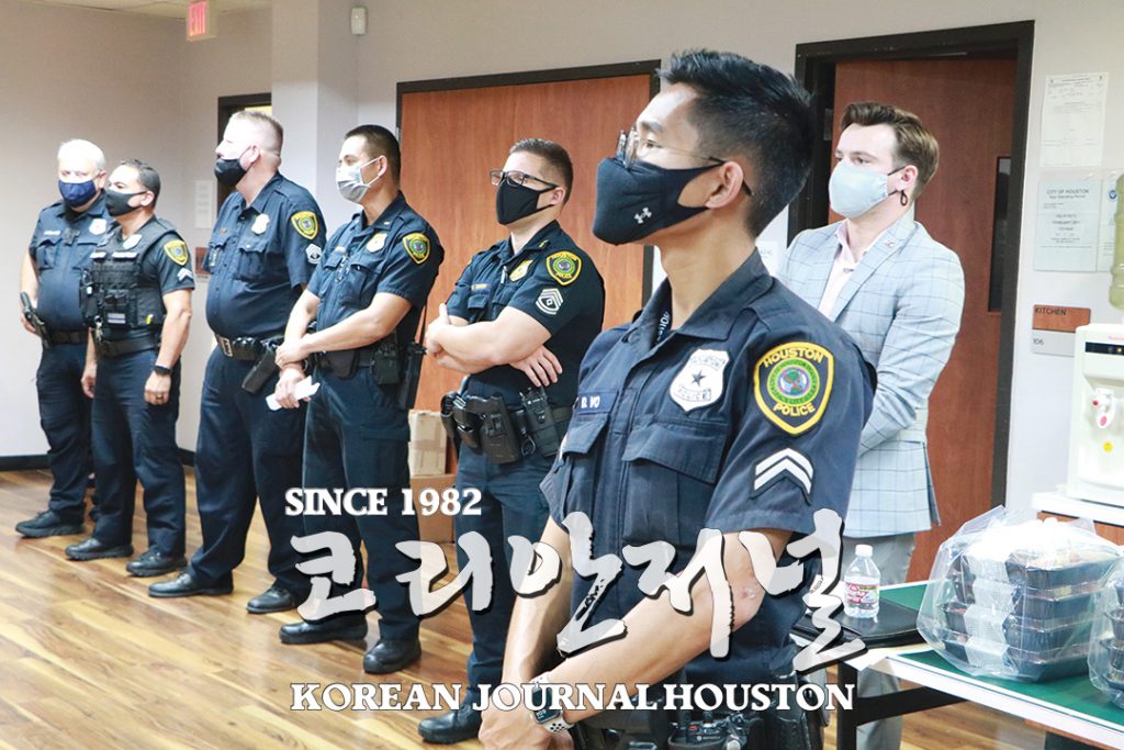 한인동포 위한 공공안전 타운홀 “적극적인 주민 신고를” 3 3 1. 공공안전 타운홀 3