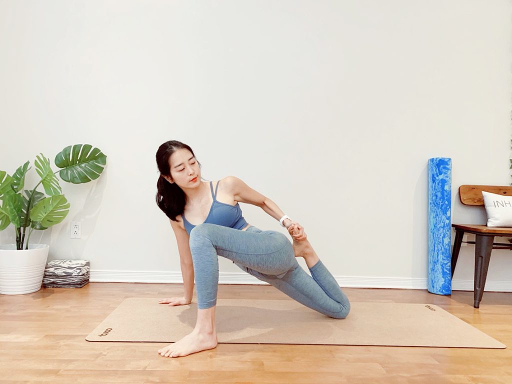 요가 읽어주는 여자 hayeon (송하연) - 한단계 레벨업! 살빠지는 하체 스트레칭 2 1224 하체스트레칭 2