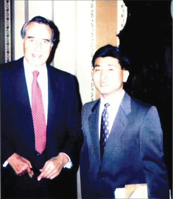 독자기고 (안용준 변호사) - Bob Dole : 당신의 헌신을 돌아보며 1 안용준Bob Dole 1224
