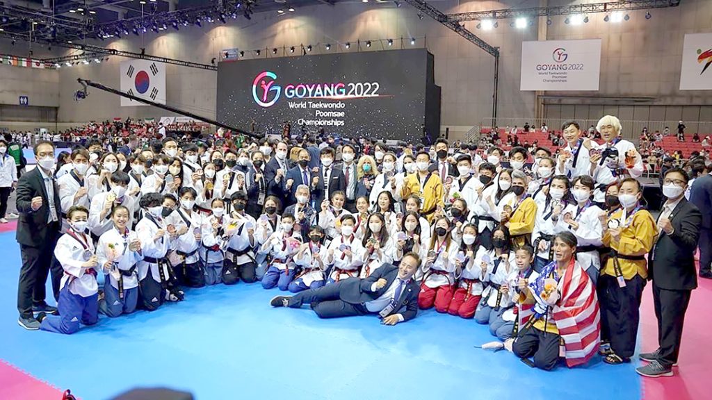 2022 세계태권도품새선수권대회, 15년만에 경기도 킨텍스에서 3 7 2. 성민기 사범 3