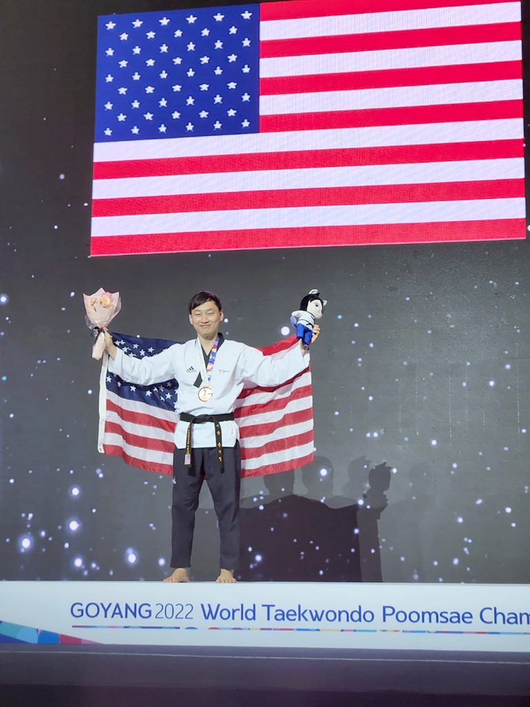 2022 세계태권도품새선수권대회, 15년만에 경기도 킨텍스에서 4 7 2. 성민기 사범