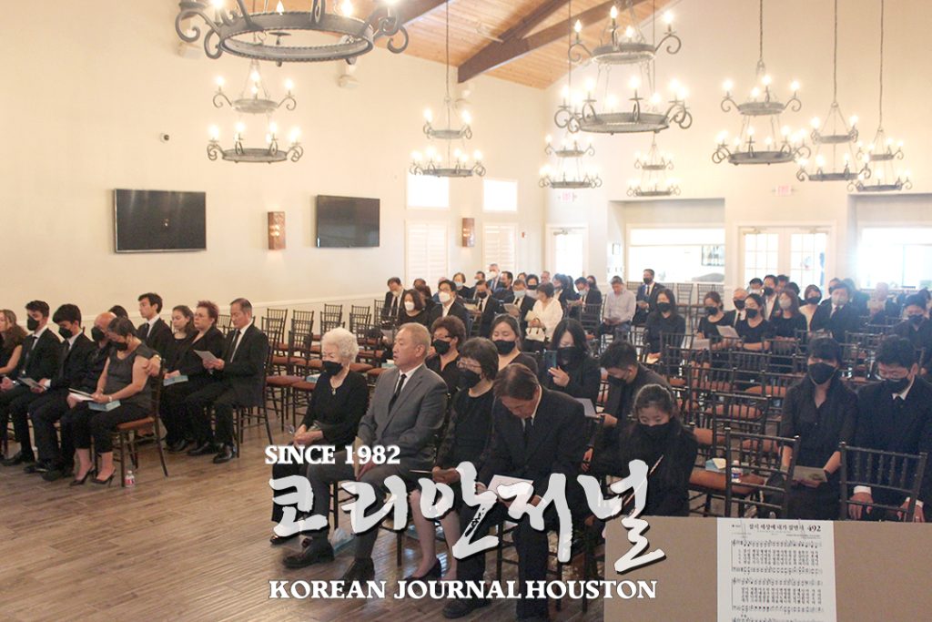 고 윤원봉 전 한인회장 “장례 예배”, 고 한선주 사모 “천국환송예배” 거행 1 어스틴 윤원봉 한인회장 1