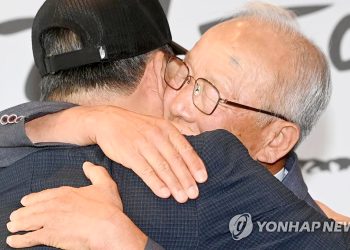 [마음이 따뜻한 이야기] “50년 넘게 찾지 못했던 전우를 이제 만났어요”