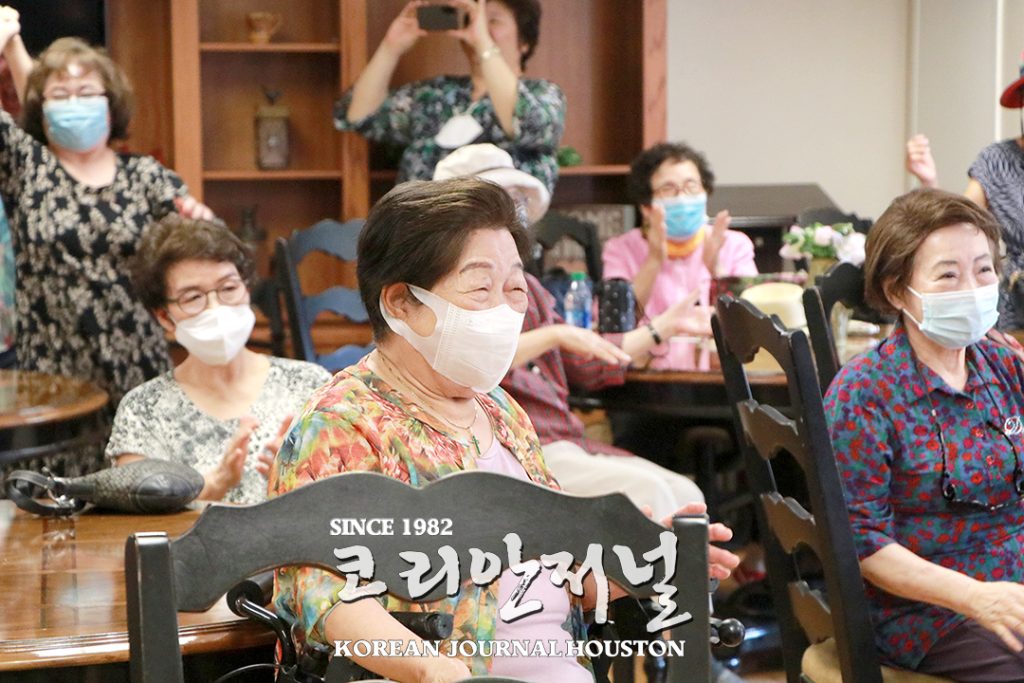 우리훈또스, 찾아뵙는 추석맞이 위로행사 5 5 1. 우리훈또스 추석 경로행사 5