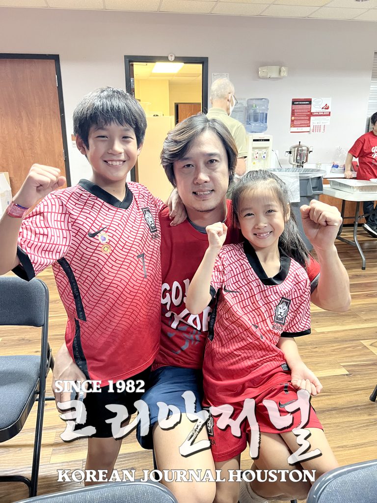 가슴 뿌듯하고 짜릿한 감동 “대표팀이 대한민국 응원했다.” 3 3. 월드컵 응원전 3