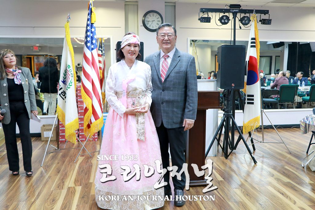 2022년 한인회 송년회…화합하는 한인회 ‘이상無’ 5 2 1. 한인회 송년회 2