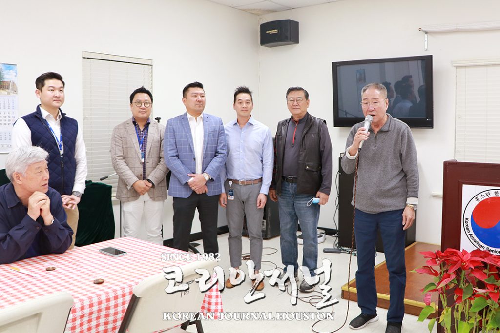 신년 첫 손님으로 노인회 찾은 도쿄가든 케이터링(TGC) 1 4 1. TGC 노인회 경로식사대접 1