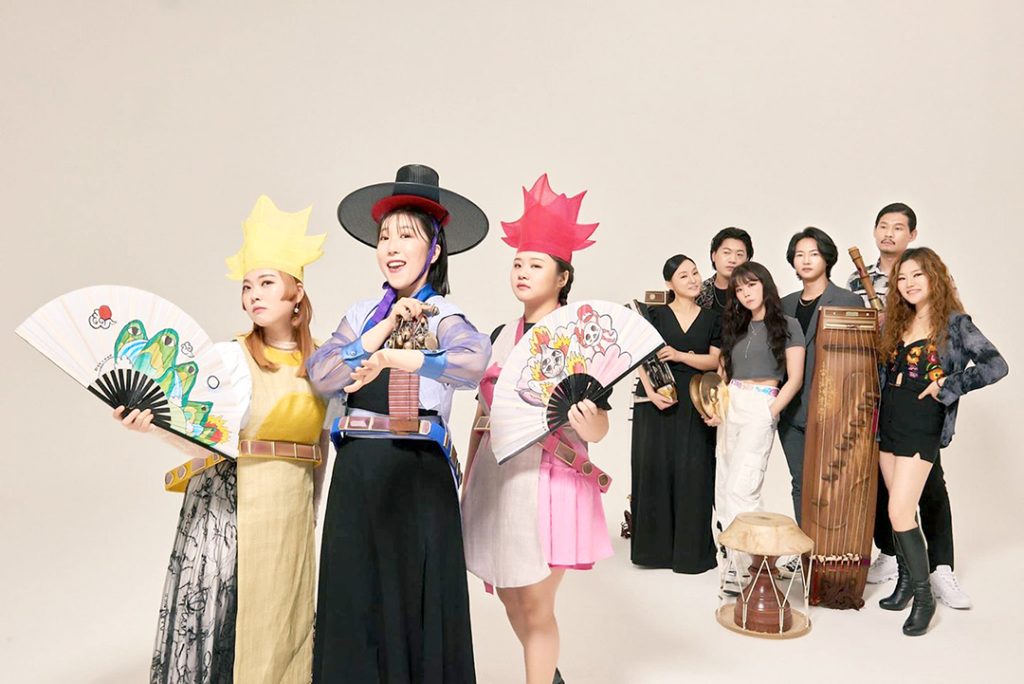 K-Tradition 열풍 ‘악단 광칠’ 휴스턴 공연 1 1 1. 악단 광칠 1