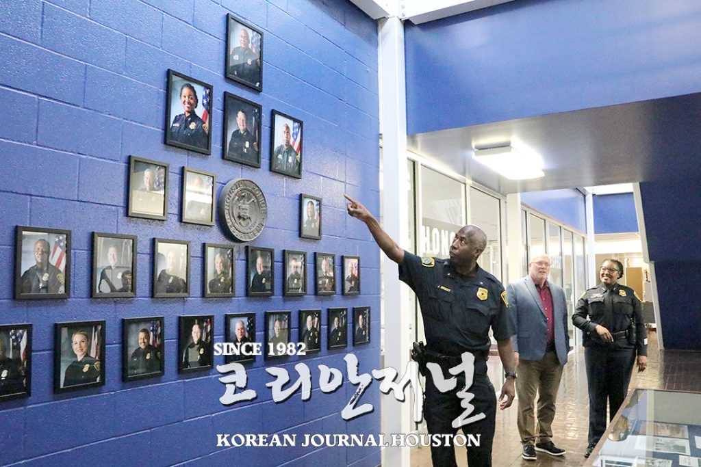 한국경찰청 대표단, HPD 경찰 아카데미에서 단기연수 3 4 1. 한국경찰청 연수단 휴스턴 방문 3web