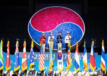 “참전국 외교사절단 초청 기념비적 행사로”