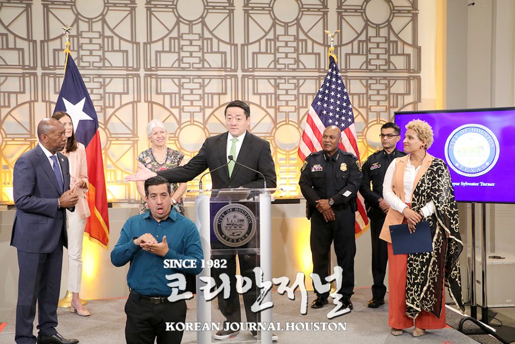 터너 시장, 市 아태계 자문위원회 신설 3 1 2. 휴스턴시 아태계 자문위원회 신설 3web