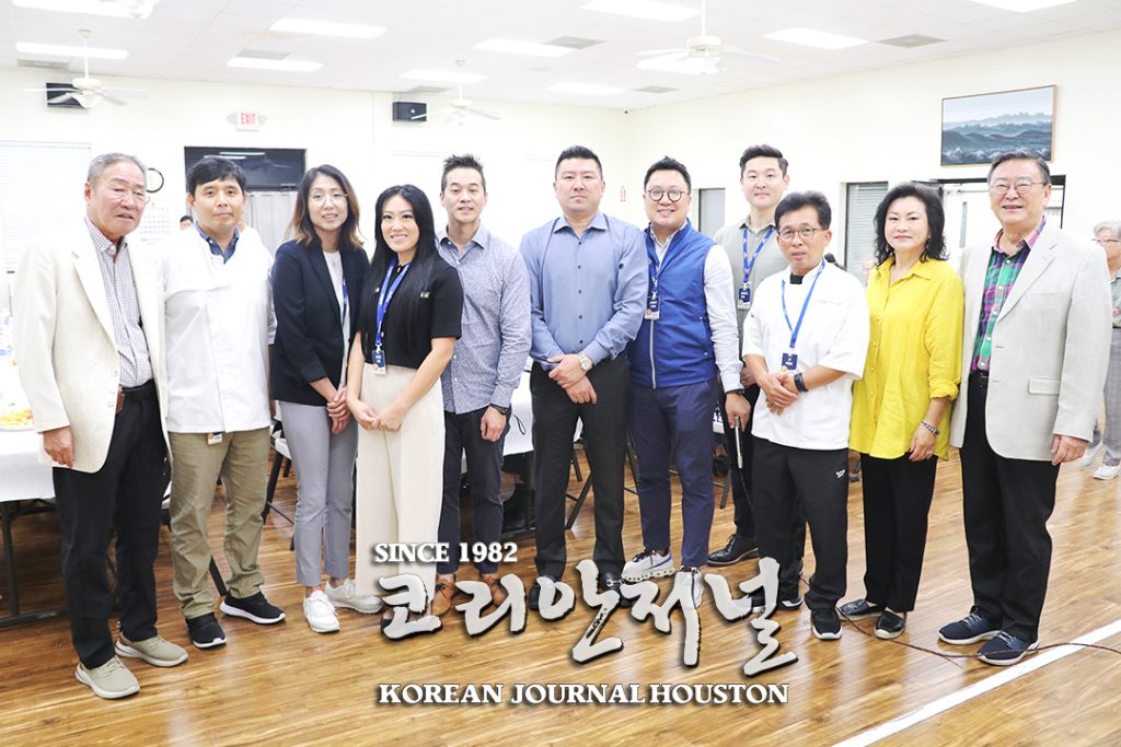 4. 추석맞이 한인회 경로식사대접 3