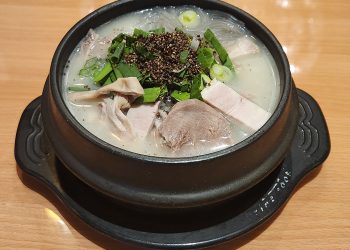 ‘장충동 왕족발’ 매월 특별 할인 메뉴 제공 “3월은 돼지국밥!”