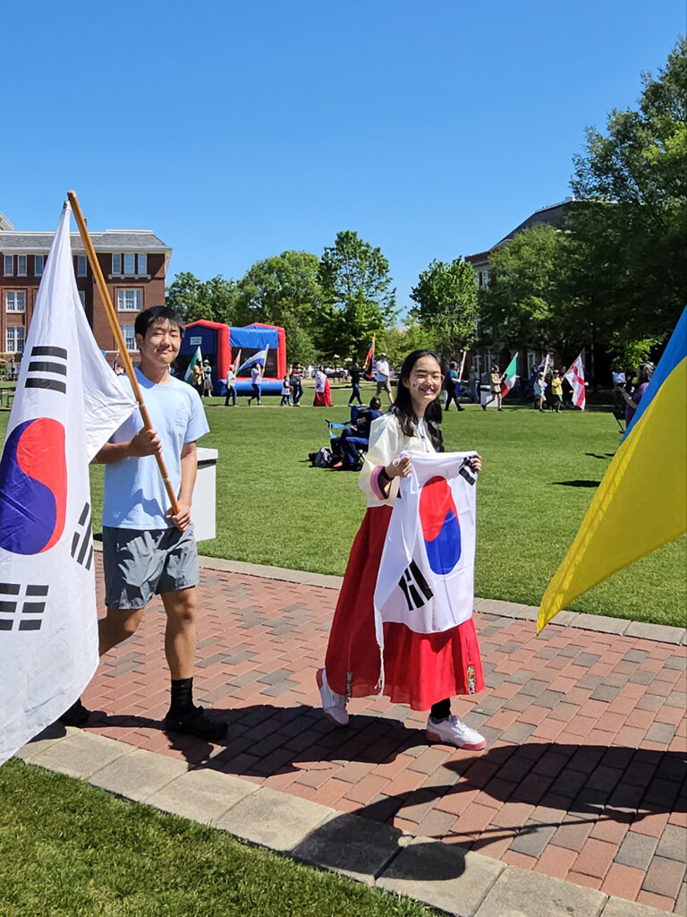 미시시피주립대(MSU) 한인학생회, 32nd Annual International Fiesta 참여 2 중남부 미시시피주립대 한인학생회 1
