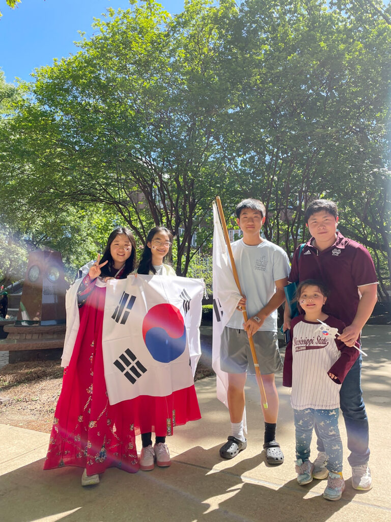 미시시피주립대(MSU) 한인학생회, 32nd Annual International Fiesta 참여 5 중남부 미시시피주립대 한인학생회 5