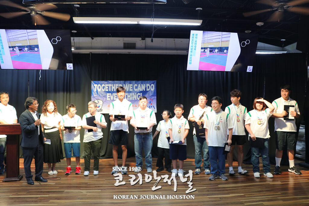 “2년 후 달라스 체전에서 1등 선사할게요!” 4 2 1. 제2회 전미주 장애인체전 해단식 4web