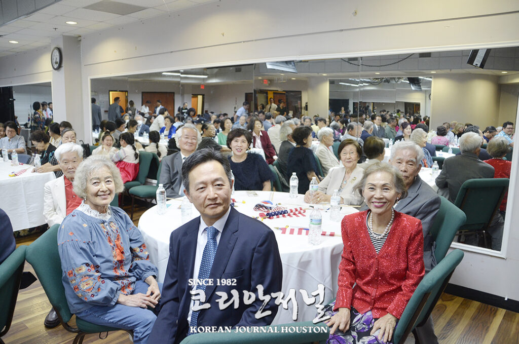 1 1. 19개 한인단체 함께 한 휴스턴 광복절 경축식 1