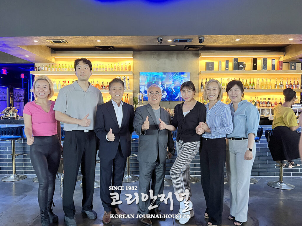 4 1. 소주 블루스 리본커팅식 3