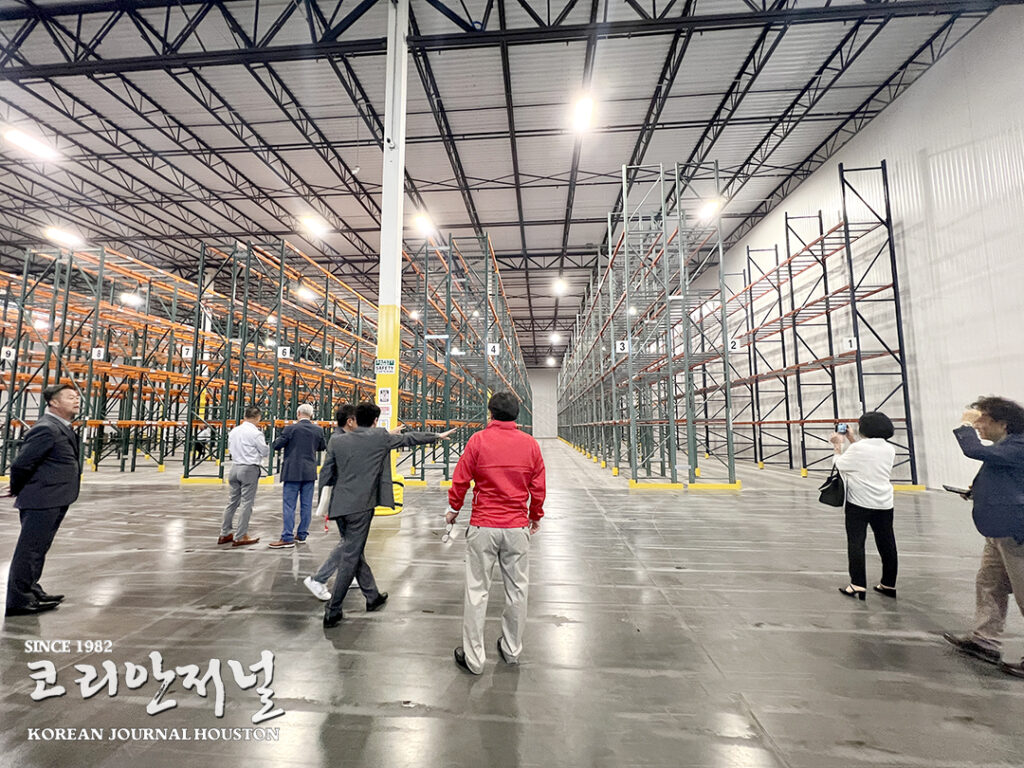 왕글로벌넷, 휴스턴에 최첨단 물류센터 가동 3 1 1. 왕글로벌 휴스턴 지사 확장 이전 2 1