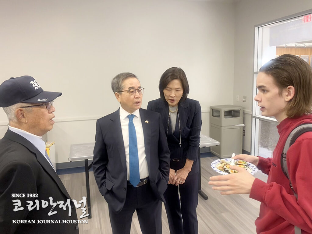 정영호 총영사 한-텍 관계 주제로 강연 펼쳐 3 2 1. 사진 3장 정영호 총영사 한 텍 관계 주제로 강연 펼쳐 2