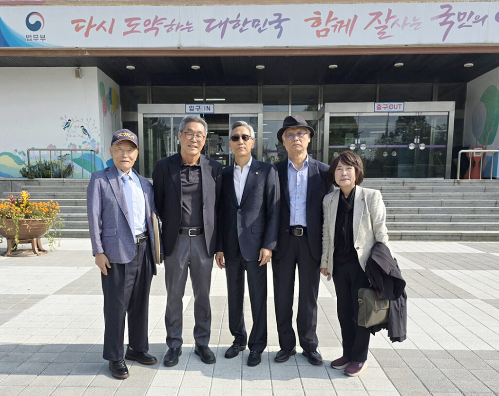 8 2. 포토뉴스1