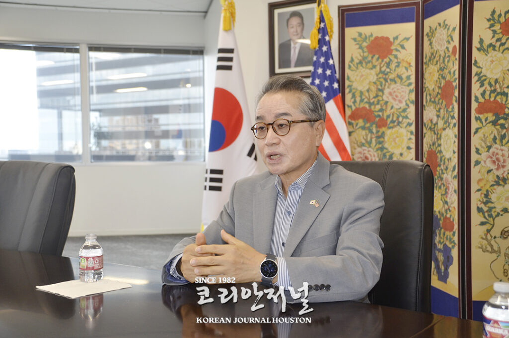3 1. ‘특별한 특임 정영호 총영사의 부임 2년