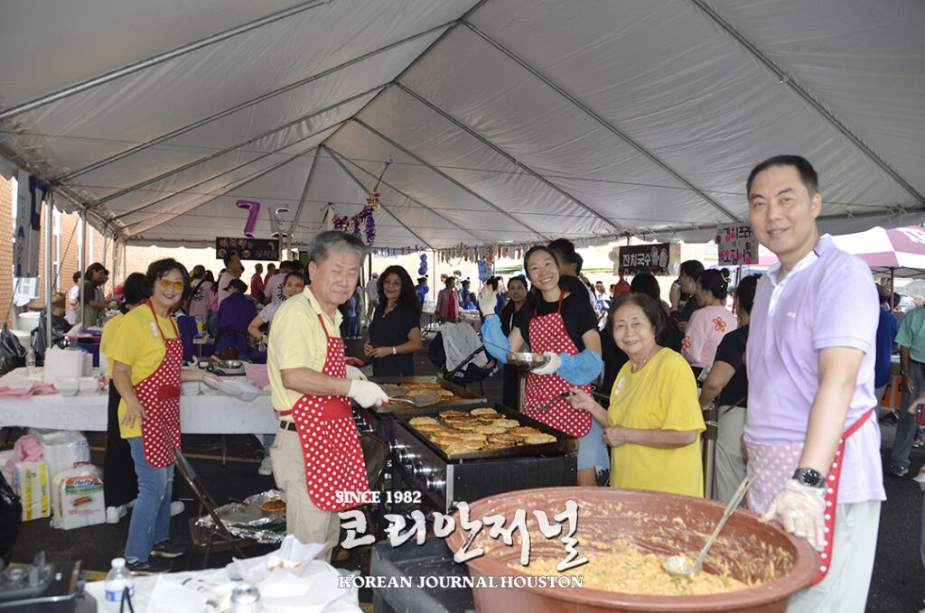 한인 천주교회, ‘장터 한마당 활짝’ 4 7 1. 4한인 천주교회 ‘장터 한마당 활짝