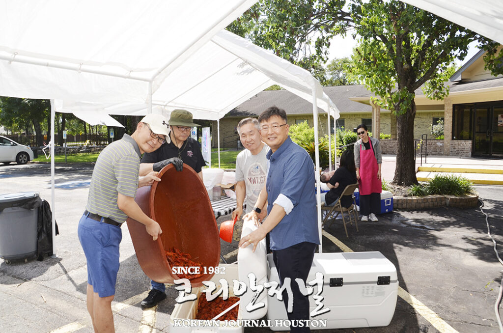 휴스턴 사랑의 교회, 선교기금 마련 바자회 2 4 2 2휴스턴 사랑의 교회 선교기금 마련 바자회