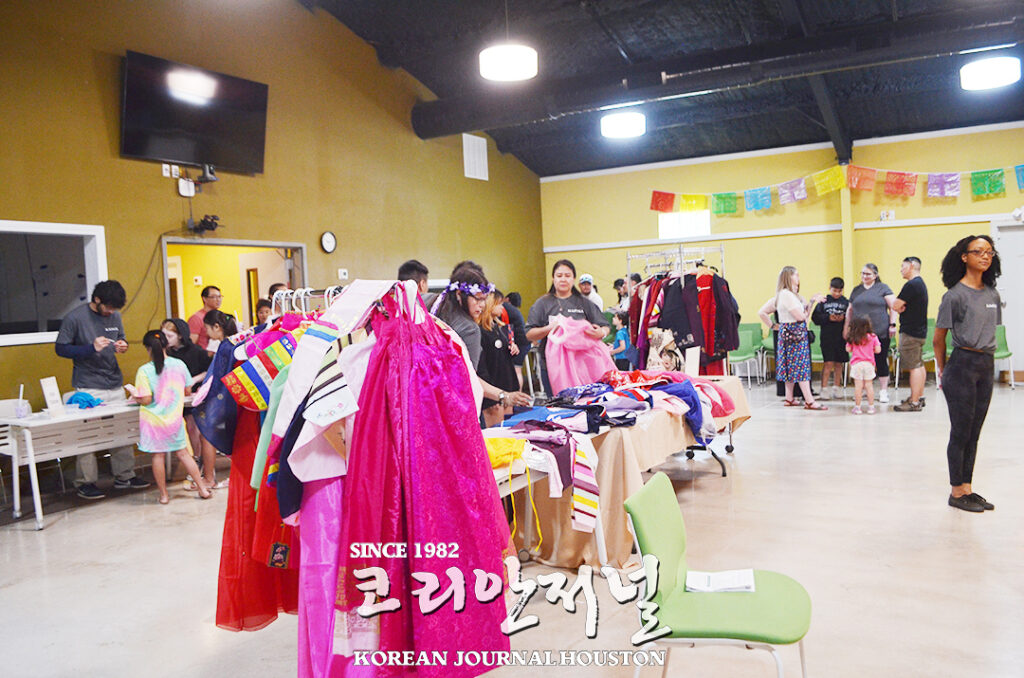 샌안토니오 Korean Fiesta, 성황리에 개최… 1,500명 넘는 관객 운집 3 샌안 기사 4사진 다 넣어주세요.docx