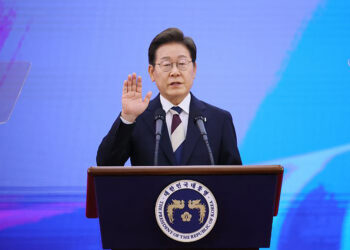 이재명 대통령, 재외투표서 66.4%, 김문수 21.4%