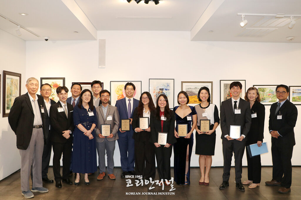 KAMA Texas, 장학만찬 차세대 의료인 격려 1 3 1 KAMA Texas 장학만찬 차세대 의료인 격려