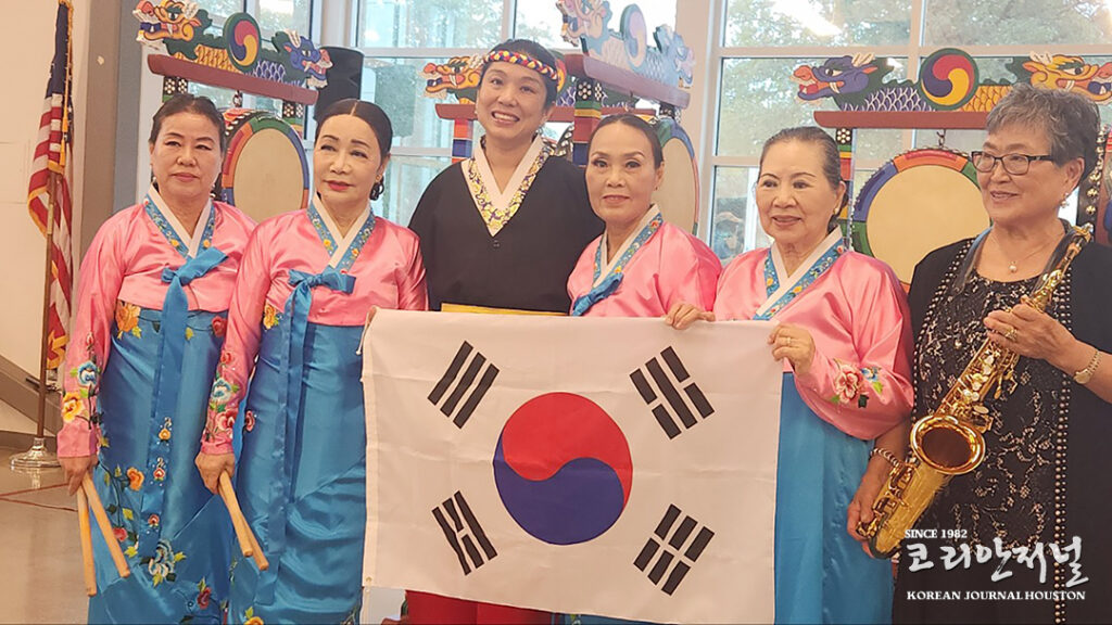 조행자 무용단, 시니어센터서 한국문화공연 펼쳐 1 샌안 조행자 무용단 시니어센터서 한국문화공연 펼쳐 2