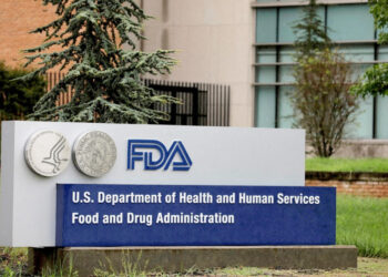 FDA, 주요 유통업체에 리콜 분유 판매 중단 경고(음성서비스)