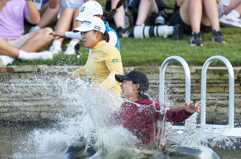 11 LPGA