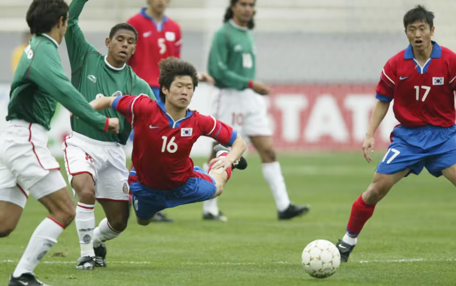 FIFA가 재조명한 한국-멕시코, 역대 맞대결 명승부 TOP 5(음성서비스) 4 16 2002골든컵박지성