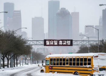 휴스턴, 겨울 폭풍 한파 경보,  26일 월요일 전면 휴교령(음성서비스)