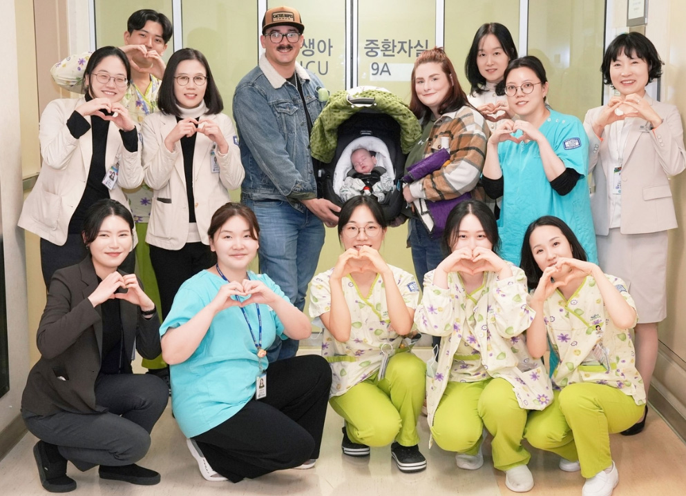 숨도 잘 못 쉬던 688g 美 이른둥이, 설 앞두고 건강히 퇴원 1 10 6개월 아기