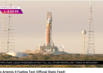 NASA ‘달 유인비행’ 발사전 연료주입 실험…누출문제 겪기도