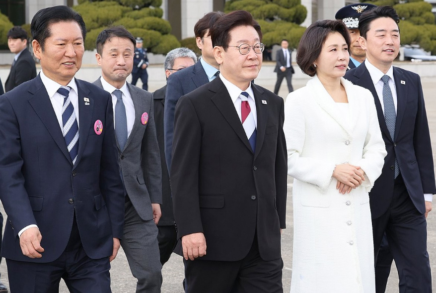 李대통령, 싱가포르로 출국…한-아세안 미래산업 확대 박차 1 01 이대통령 싱가포르