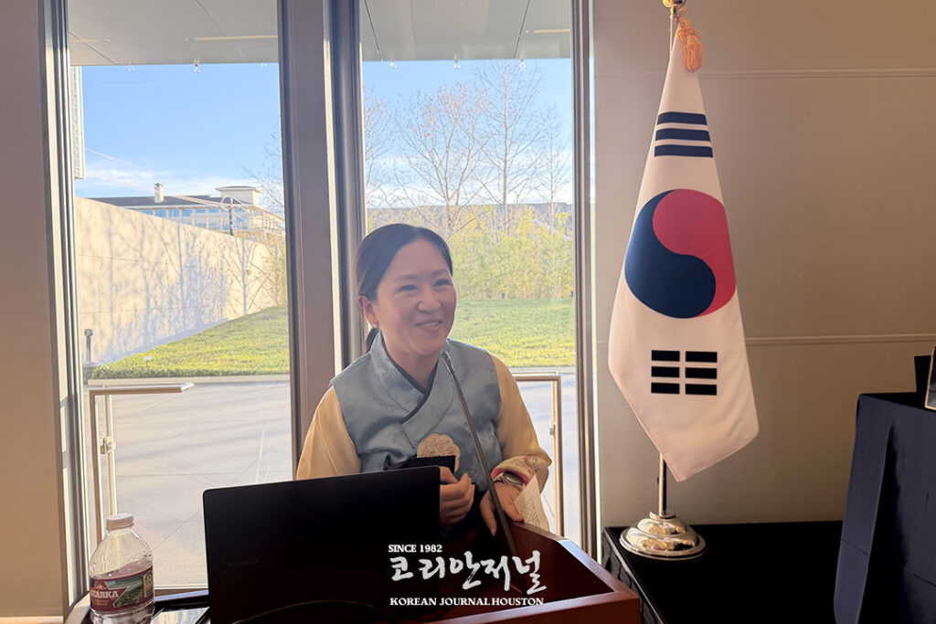 1 1 교육원 수강생 한글 배우고 김치도 담그며 한국 체험2