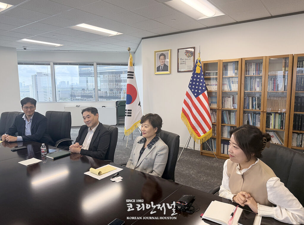 이경은 신임 총영사 부임, “동포사회 현장 목소리 듣겠다”(음성서비스) 1 1 1 이경은 신임 총영사 부임 동포사회 현장 목소리 듣겠다3